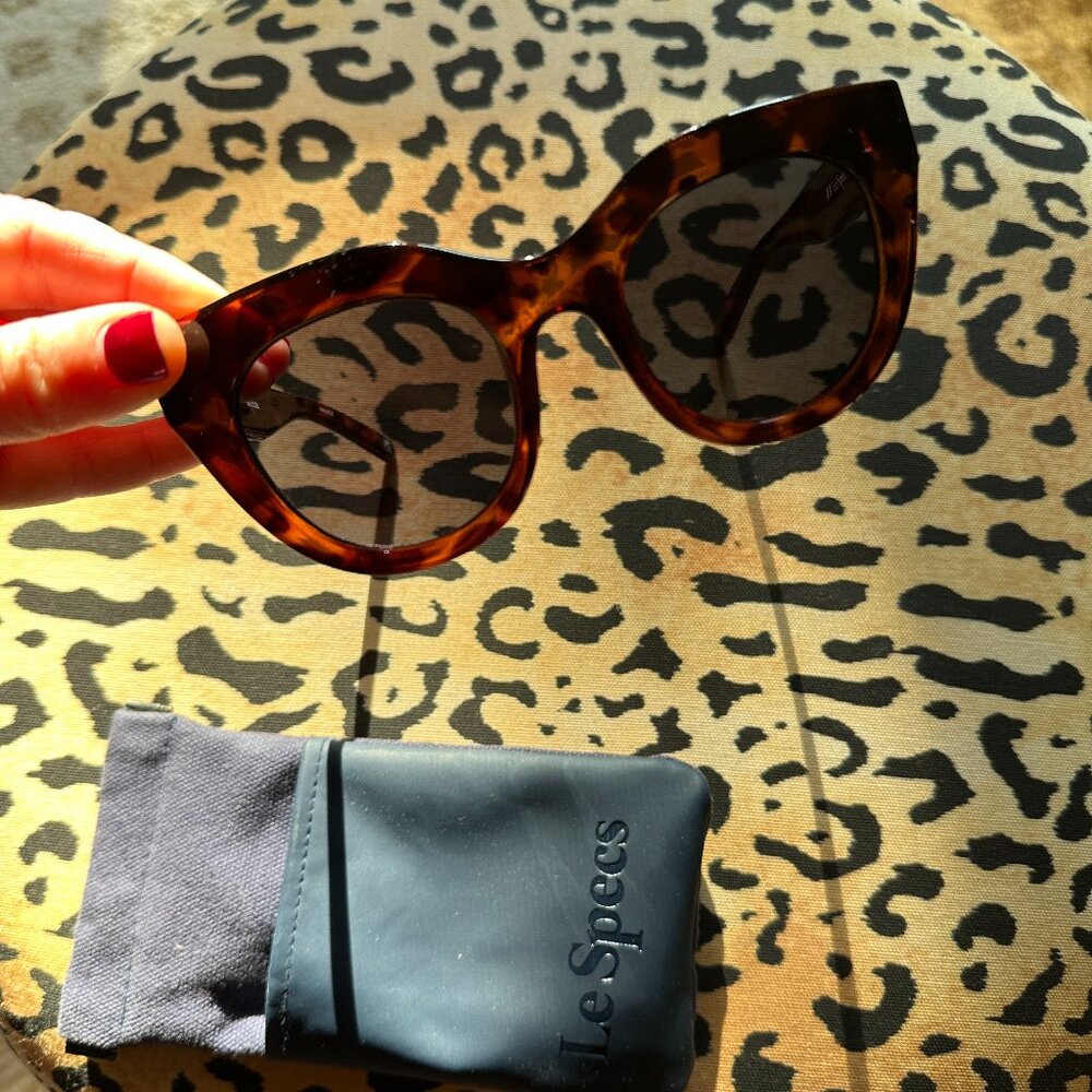 Le Specs AIR HEART Sunnies in Tort (Brand New!)